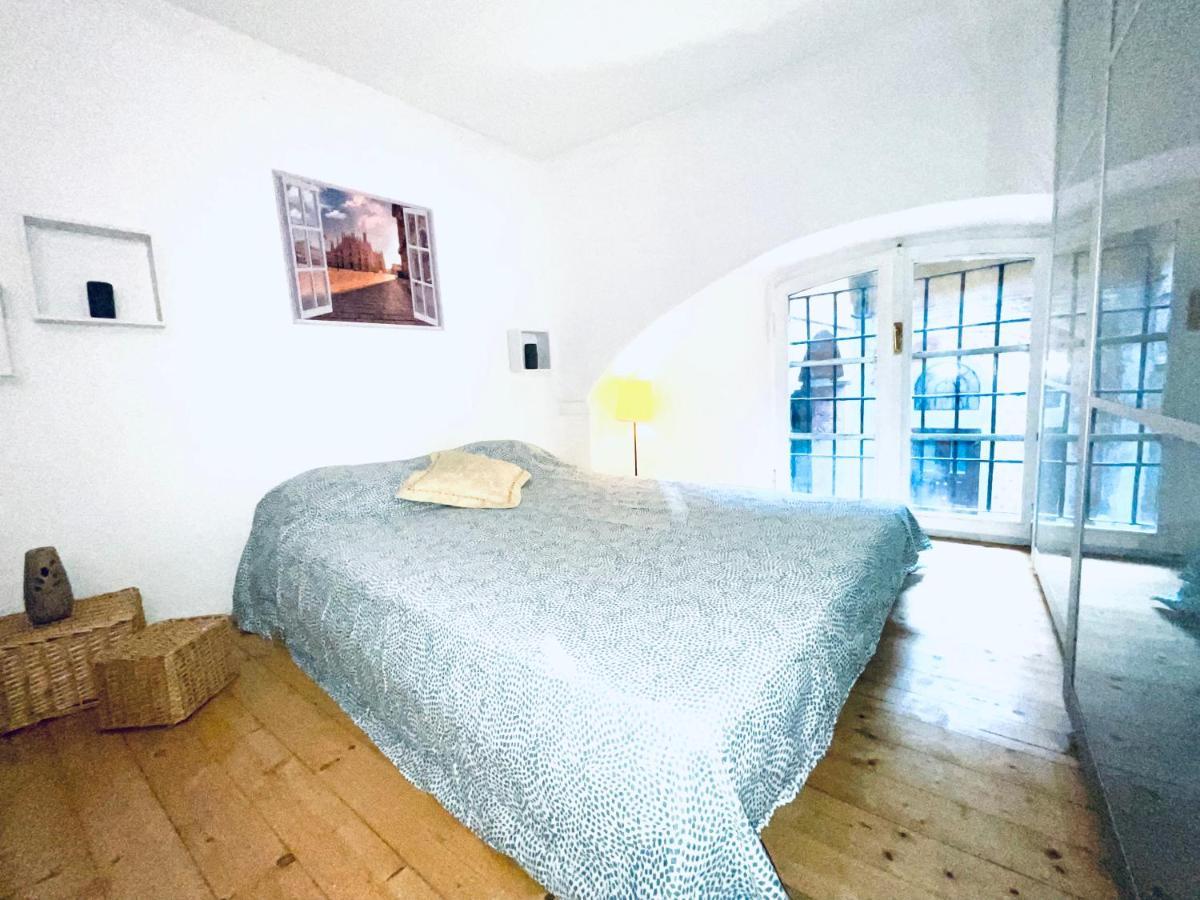Apartment In 3 Minutes From Duomo Ingresso Via Dei Piatti Milano Ngoại thất bức ảnh